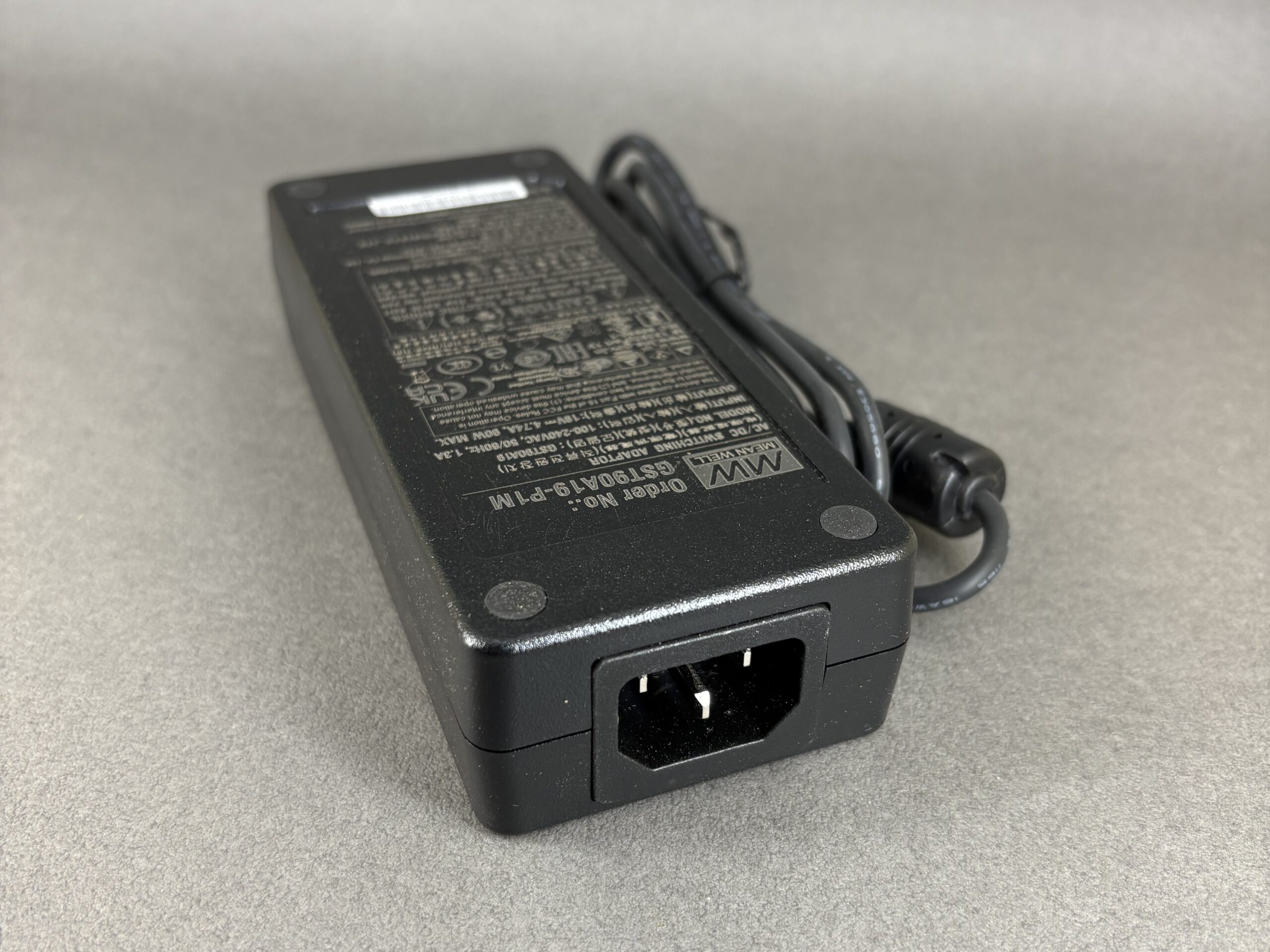 明緯19V4.74A 90W 直流變壓器 GST90A-P1M:圖片 2